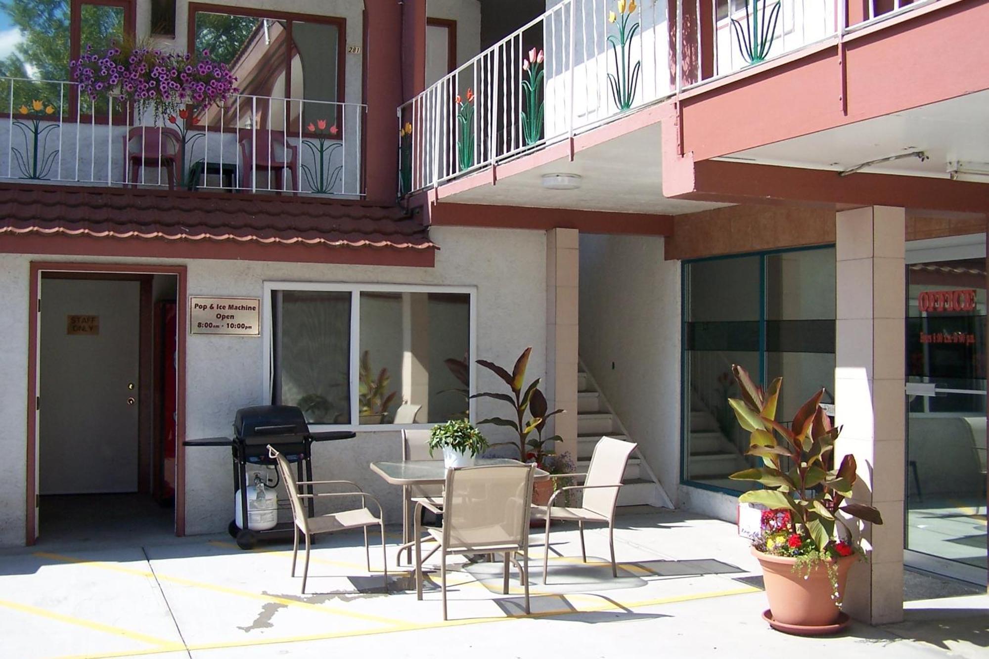 Spanish 3* Penticton